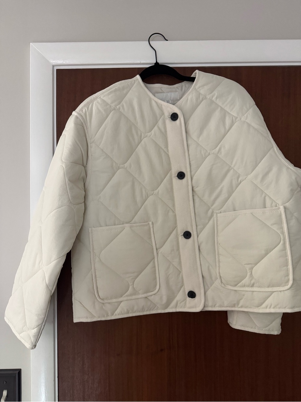 Zara Women's Quilted Button-Front Jacket in Cream